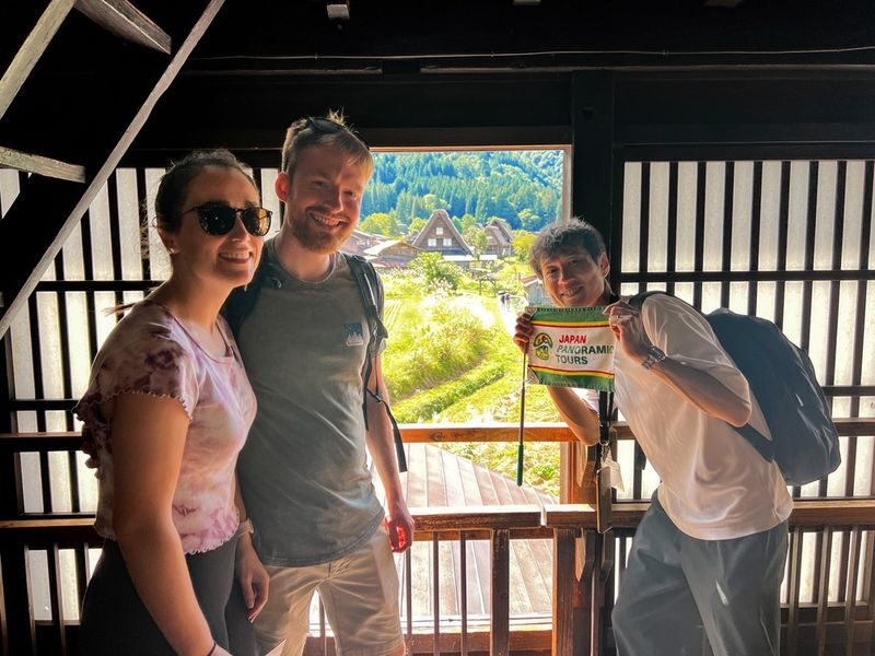 World Heritage Shirakawa-go and KanazawaTour by Professional guide - Wagashi making, with a possible Daruma change