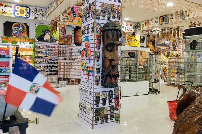 World Mart Souvenirs Store - Free Pick-up / Drop-off - Practical Aspects and Considerations