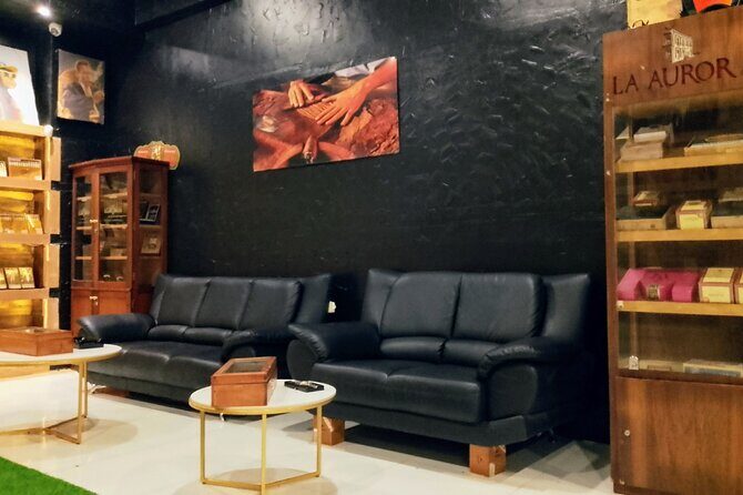 World Mart Souvenirs Store - Free Pick-up / Drop-off - Who Is This Tour Best For?