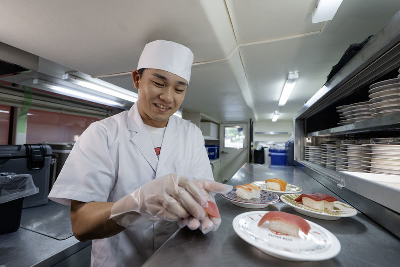 Worlds first! SUSHI BUS TOKYO (All you can eat revolving sushi) - What the ticket costs, and what you get