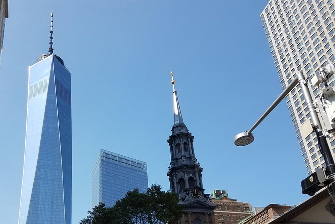 World Trade Center Heroes & Memorials - Survivor Stories and Personal Experiences