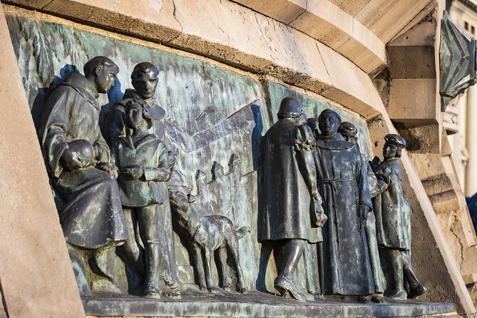 World War II History in Barcelona Old Town Private Tour - Tips for Exploring World War II History in Barcelona Old Town