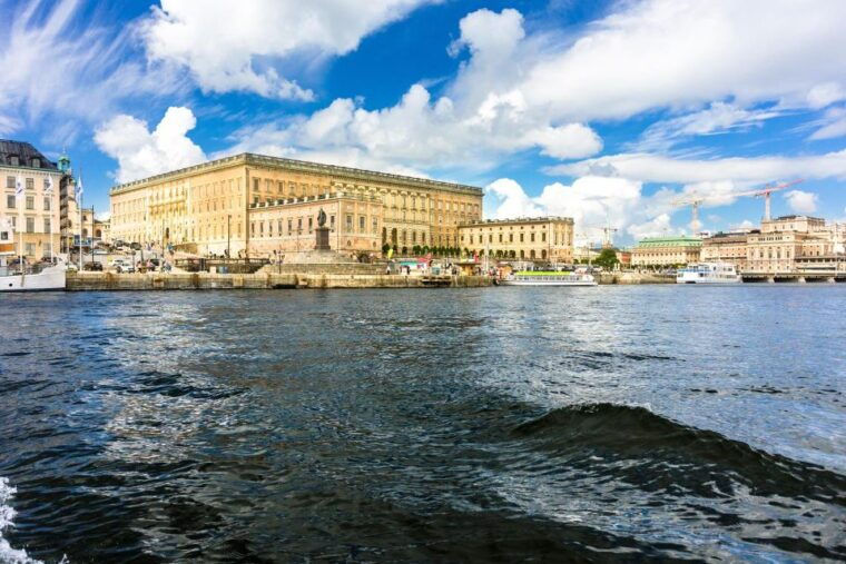 World War II Stockholm Old Town Walking Tour and Army Museum - Why Choose This Tour?