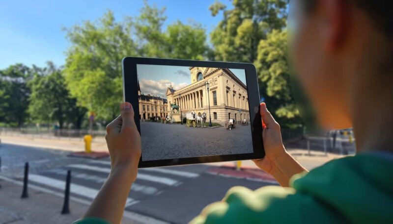 Wrocaw: Historical Tour with Tablets and Guide - Good To Know