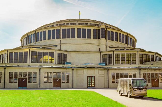 Wroclaw: 1-Hour Sightseeing Tour by Electric Car - Tour Features