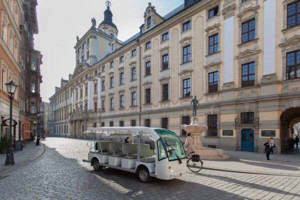 Wroclaw: 1-Hour Sightseeing Tour by Electric Car - Pickup Location
