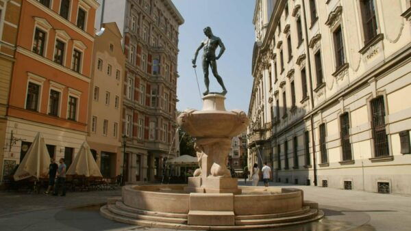 Wrocław: 2-Hour E-Bus Tour With Licensed Guide, 13-15 People - Cancellation Policy