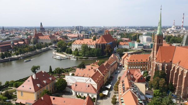 Wrocław: 2-Hour E-Bus Tour With Licensed Guide, 13-15 People - Payment Options