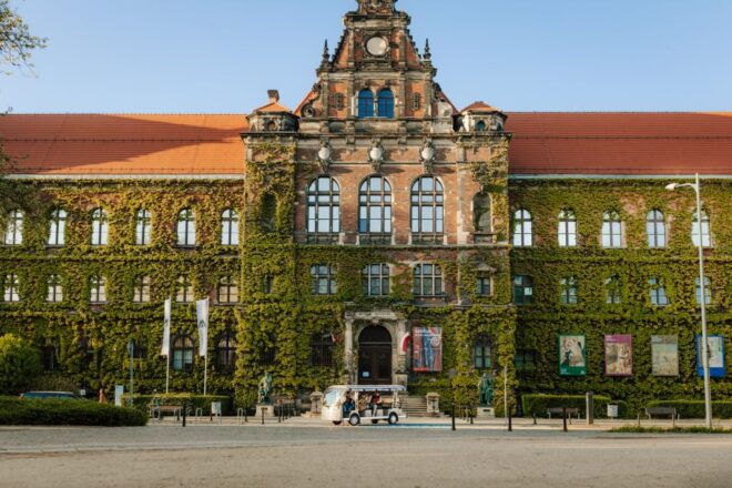 Wroclaw: 2-Hour Private Guided Tour by Electric Car - Tour Highlights