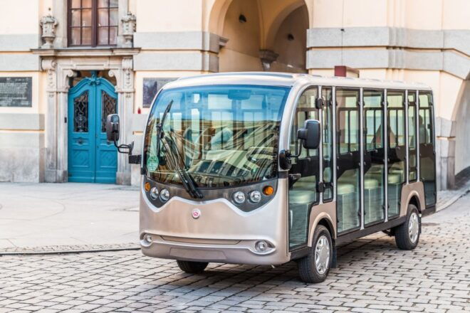 Wroclaw: 2-Hour Private Guided Tour by Electric Car - Tour Features