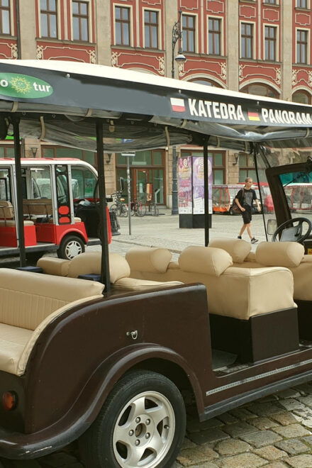 Wrocław: 2-Hour RETRO E-Bus Tour (For Groups up to 7 People) - Booking Information