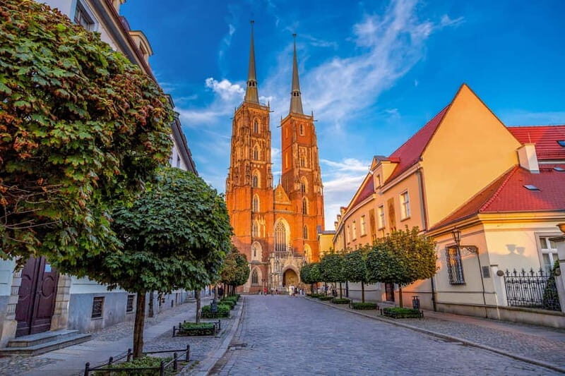 Wroclaw: 3-Hour City WalkingTour with University & Cathedral - FAQ