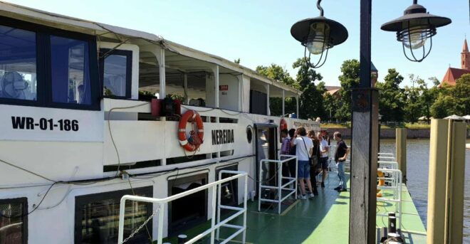 Wrocław: Boat Cruise With a Guide - Inclusions and Extras