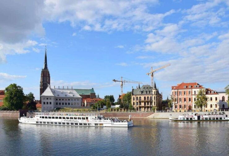 Wrocław: City Walk and Cruise by Luxury Ship - Activity Details