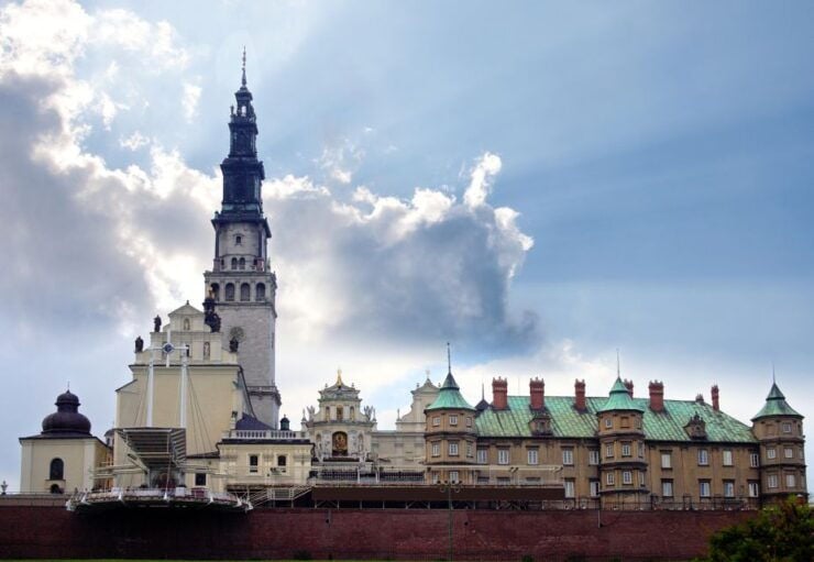 Wroclaw: Czestochowa Day Trip to View the Black Madonna - Experience Highlights in Czestochowa