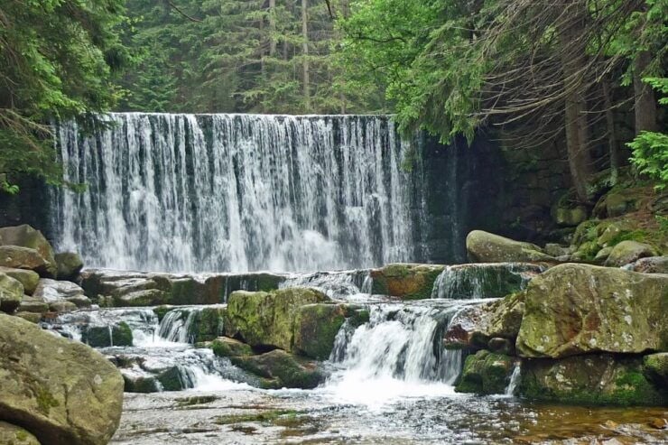 Wroclaw Day Tour to Giant Mountains, Karpacz, Palaces Valley - Multilingual Live Tour Guide Services