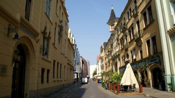 Wrocław Differently – Unknown Alleys of the City (2 Hours) - Tour The Sum Up and Boat Cruise Option