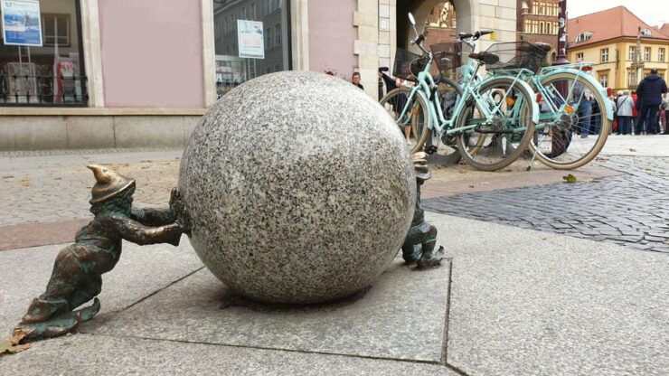 Wrocław: Following the Dwarfs. See the City Differently! 2h - Key Points