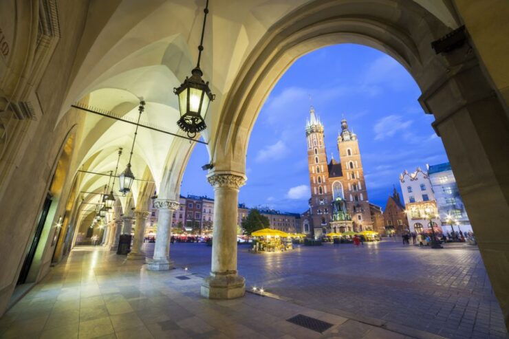 Wroclaw: Full Day Trip to Krakow - Travel Itinerary Overview