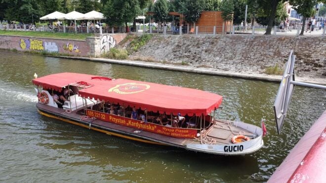Wrocław: Gondola Cruise With a Guide - Gondola Ride Experience