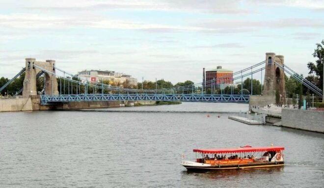 Wrocław: Gondola Cruise With a Guide - Booking and Cancellation