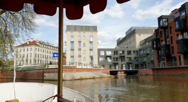 Wrocław: Gondola Cruise With a Guide - Significance of Oder River