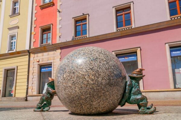 Wroclaw: Guided City Walk - Diverse Architectural Styles