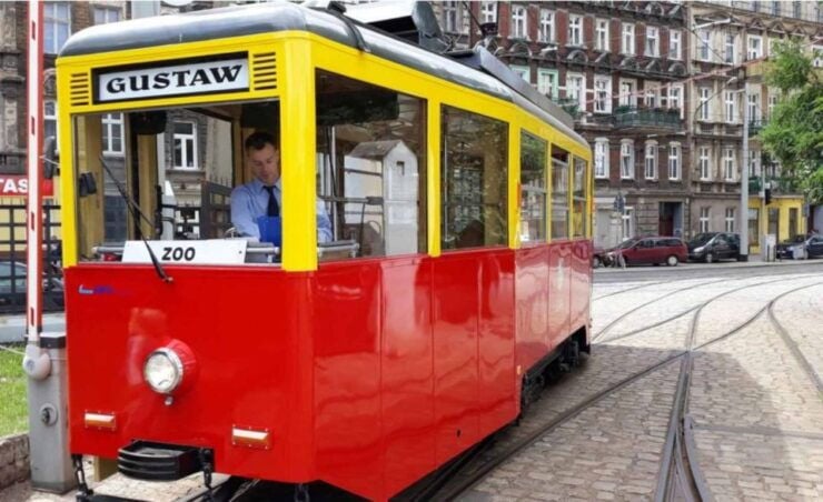 Wroclaw: Historic Tram Ride and Walking Tour - Experience Highlights and Tour Guide