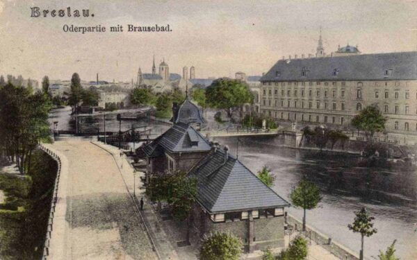 Wrocław: Old City Private Guided Tour With Photos (2 H) - Immersive Guided Tour Experience