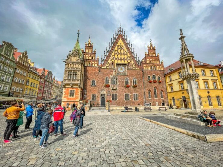 Wrocław: Old Town and Ostrów Tumski Walking Tour in English - Good To Know