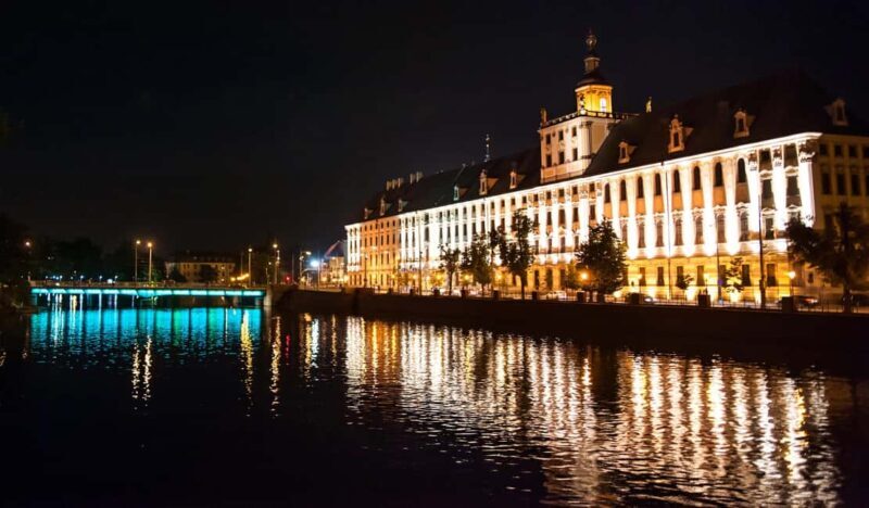 Wroclaw: Old Town Nighttime Cruise Ticket - An Authentic Nighttime View of Wroclaw