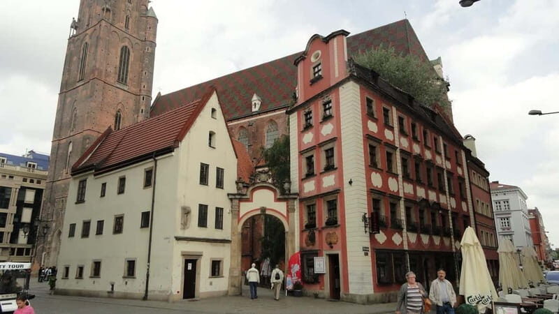 Wroclaw: Old Town, Ostrów Tumski, and Dwarves Guided Tour - Practical Details and Value