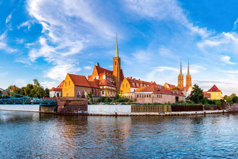Wroclaw: Private Old Town Guided Walking Tour (2 h) - Final Thoughts