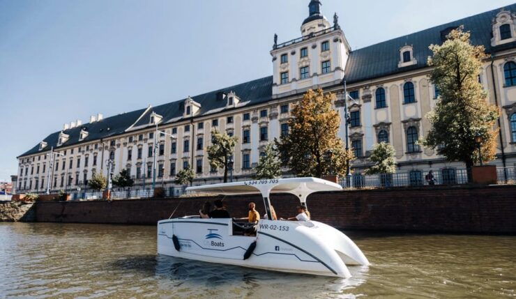 Wrocław: Solar Gondola Cruise on the Oder With a Guide - Cruise Itinerary and Experience