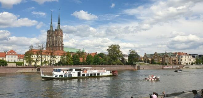 Wrocław: Venice of the North! Monuments on the Odra River 2h - Scenic Views and Points of Interest