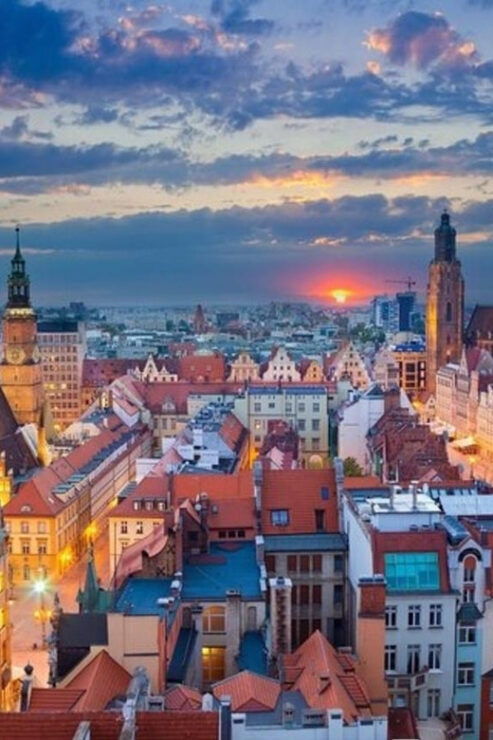 Wroclaw : Walking Custom Tour With a Local Guide - Experience Highlights