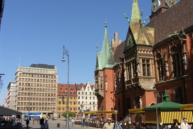 Wroclaw with licensed guide, 2 hours, professional and humorous! - Good To Know