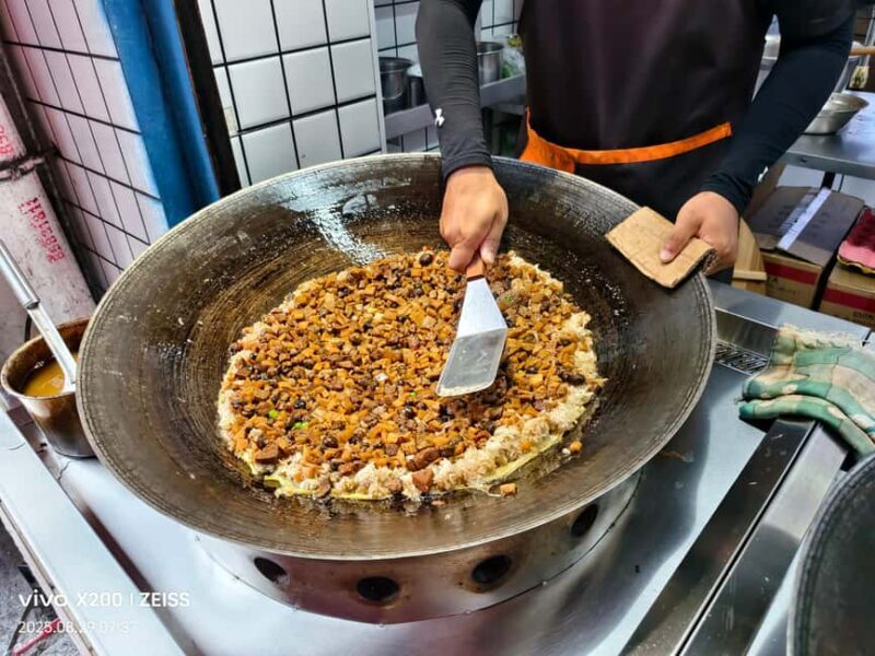 Wuhan: Guided Street Food Tour on Sanhaiguan Road - Good To Know