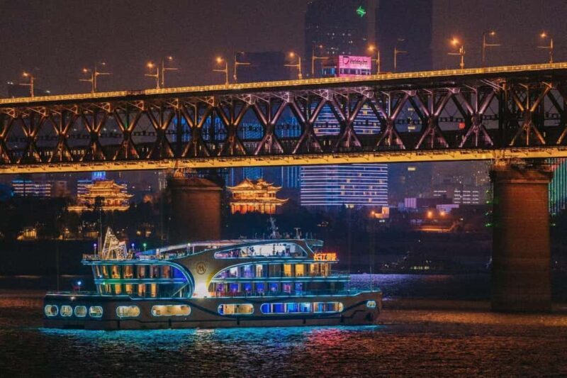 Wuhan: Yangtze River Night Cruise - A detailed look at the Wuhan Yangtze River Night Cruise