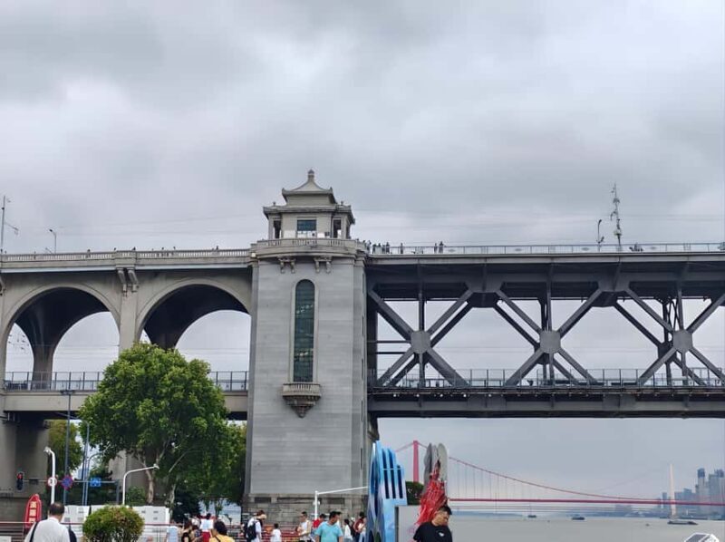 Wuhan: Yellow Crane Tower & Yangtze River Bridge Tour - Why This Tour Offers Great Value