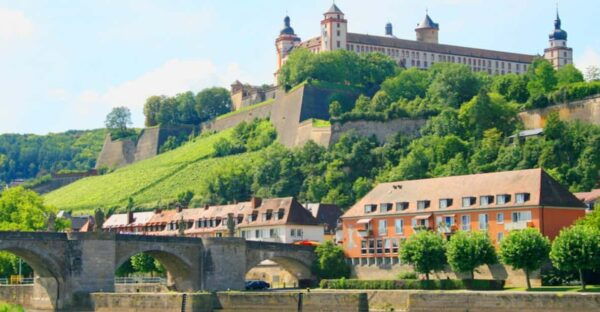 Würzburg: City Walking Tour (English) - Booking Information