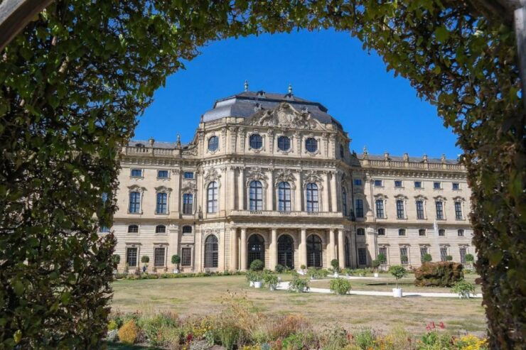 Würzburg: Private Walking Tour With Professional Guide - Duration and Language Options