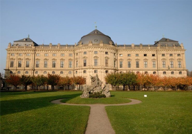 Würzburg Scavenger Hunt and Sights Self-Guided Tour - Activity Details and Features