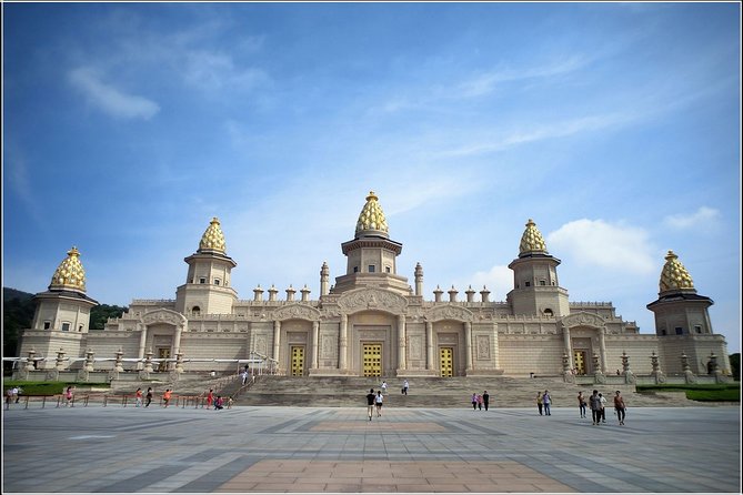 Wuxi Private Day Tour With Lingshan Buddhist Scenic Spot and Taihu Yuantouzhu - Frequently Asked Questions