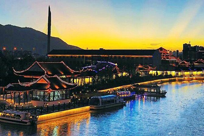 Wuxi Private Night Tour with Boat Cruise and Authentical Dinner - Why This Tour Stands Out
