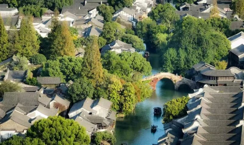 Wuzhen Xizha&Dongzha Scenic Area Small Group Day Tour from Shanghai - Getting from Yuyuan Garden to the water town