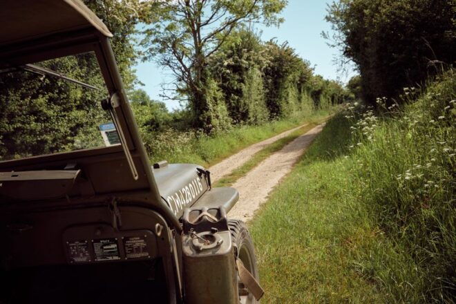 WW2 Jeep Tour Utah Beach - Sainte Mere Eglise 2h - Inclusions