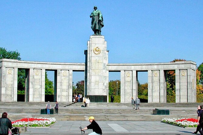 WWII & 3rd Reich Private Walking Tour - Customer Reviews and Ratings