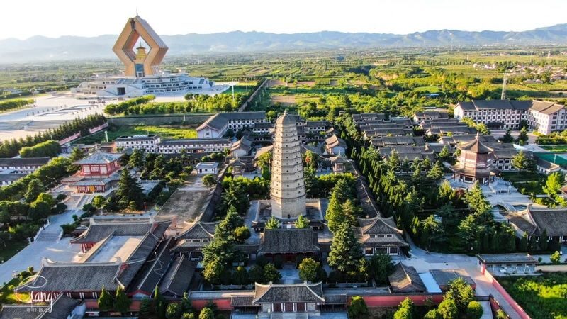 Xian Famen Temple and Qianling Mausoleum Full-Day Heritage Tour - Two heritage sites, one long day