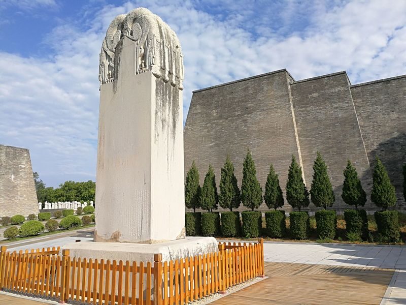 Xian Famen Temple and Qianling Mausoleum Full-Day Heritage Tour - Qianling Mausoleum and Tang-era tomb art